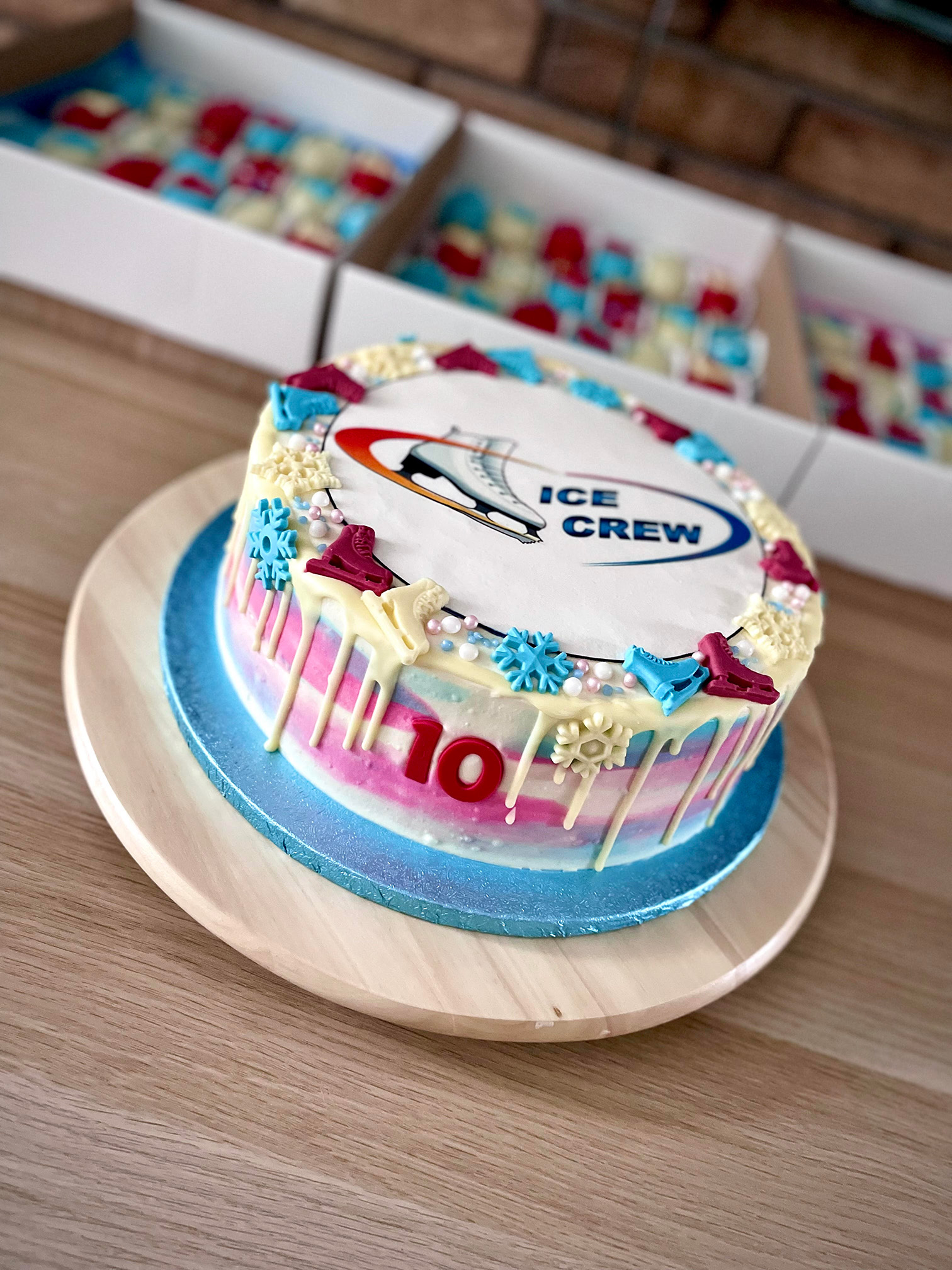 foto torta icecrewcamp 2022